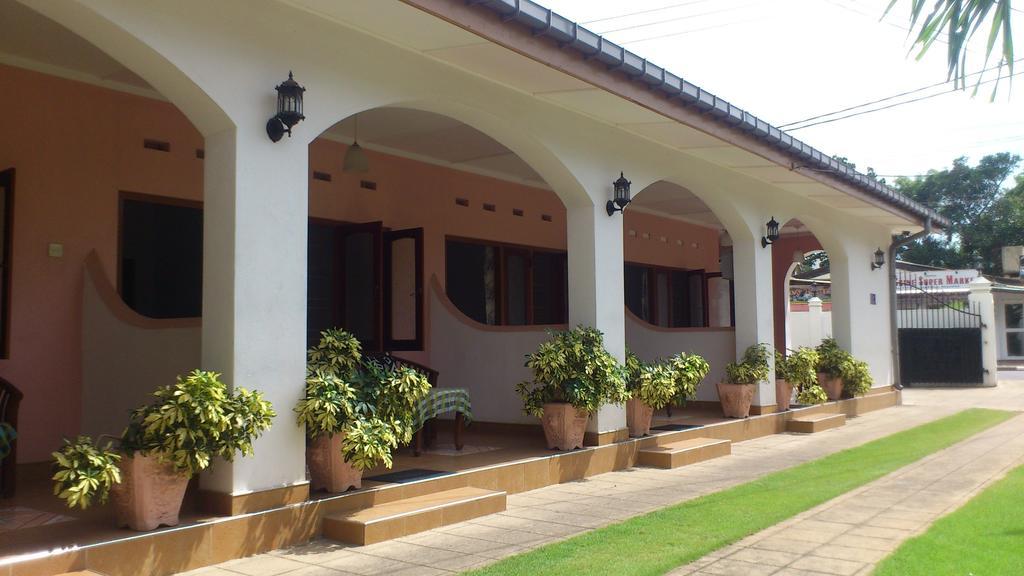 Ocean View Tourist Guest House At Negombo Beach Near The Airport Exteriör bild