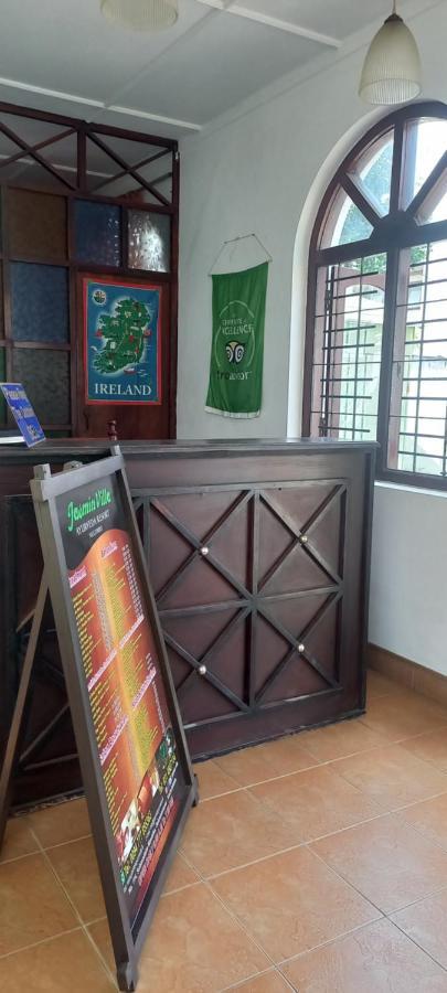 Ocean View Tourist Guest House At Negombo Beach Near The Airport Exteriör bild