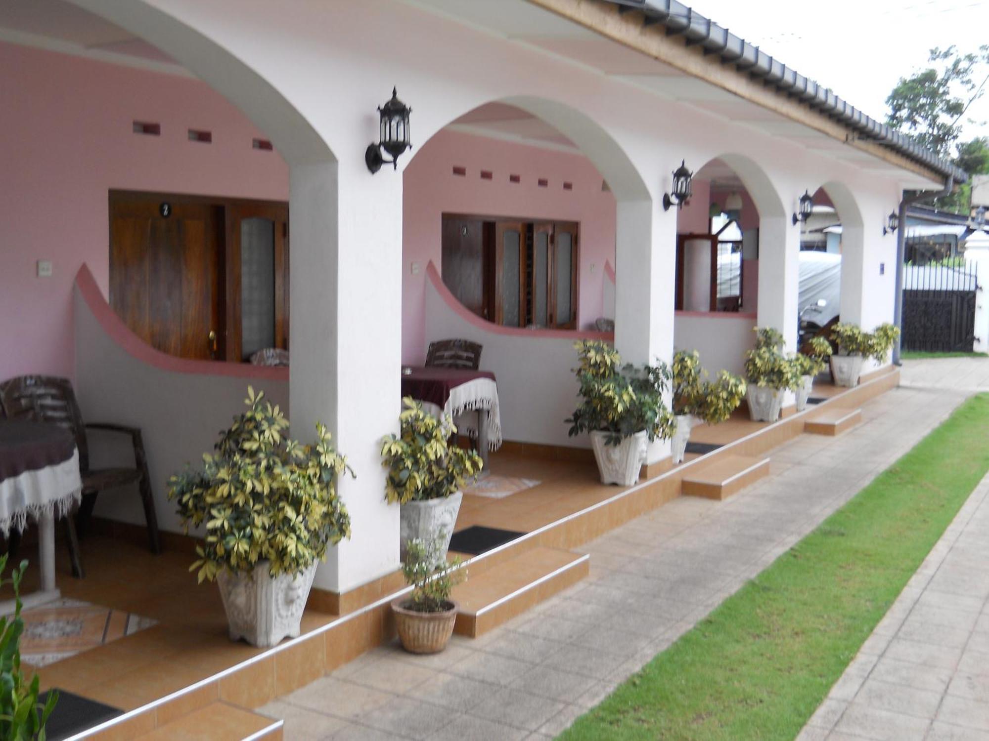 Ocean View Tourist Guest House At Negombo Beach Near The Airport Exteriör bild