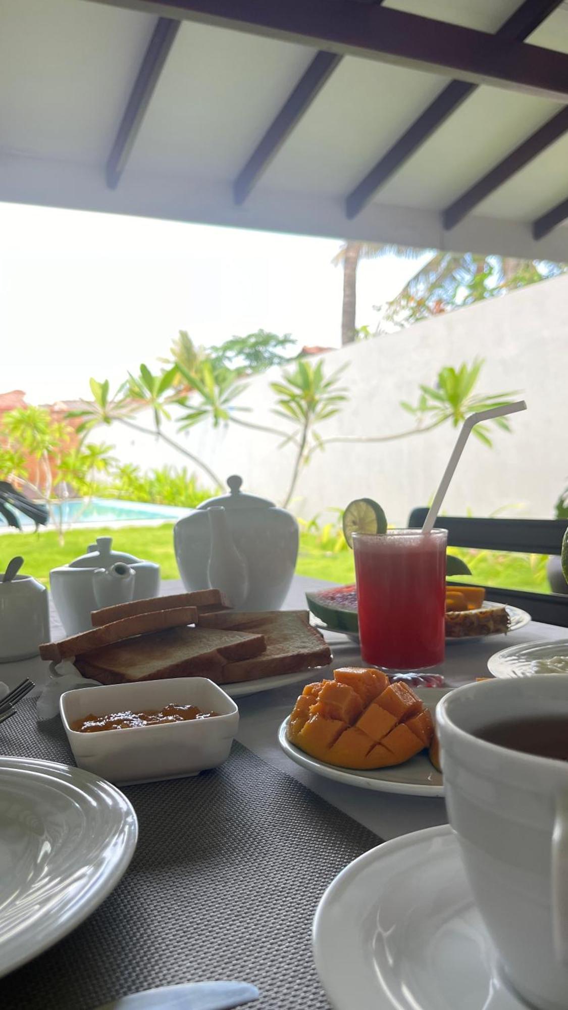 Ocean View Tourist Guest House At Negombo Beach Near The Airport Exteriör bild