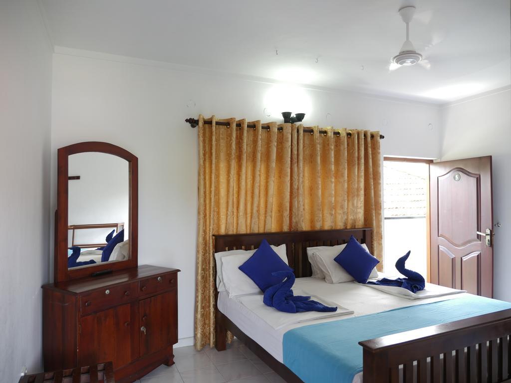 Ocean View Tourist Guest House At Negombo Beach Near The Airport Exteriör bild