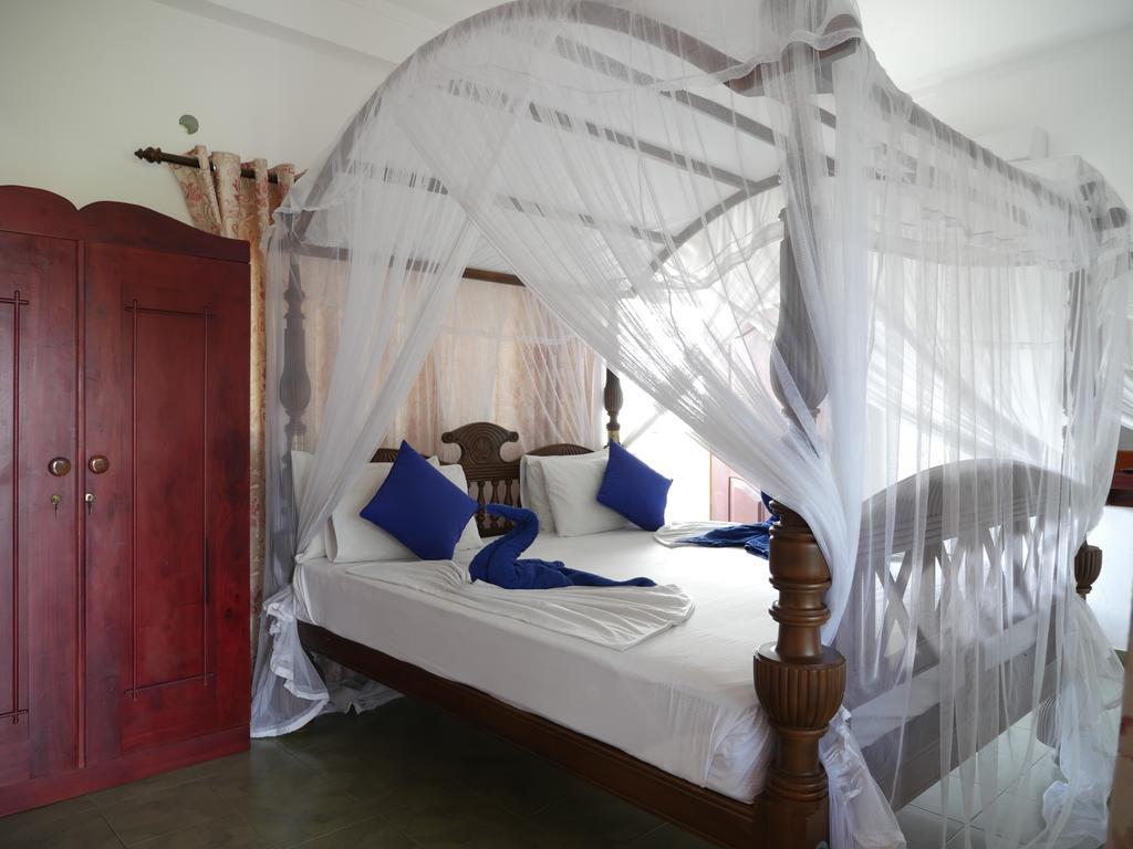 Ocean View Tourist Guest House At Negombo Beach Near The Airport Exteriör bild
