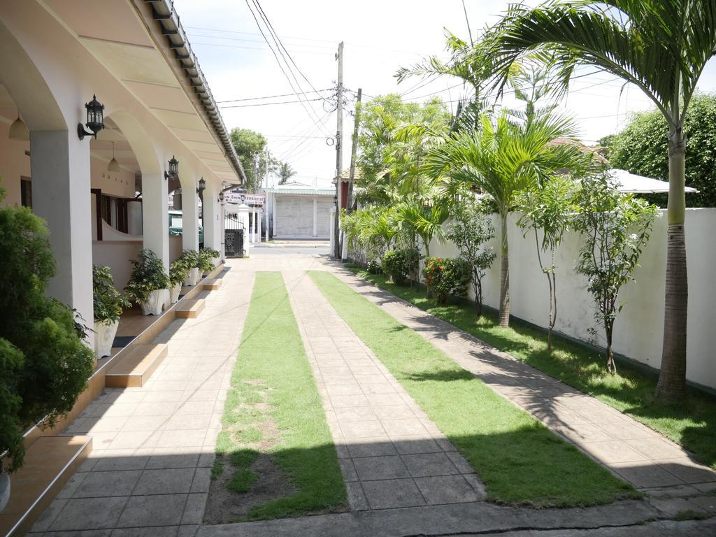Ocean View Tourist Guest House At Negombo Beach Near The Airport Exteriör bild