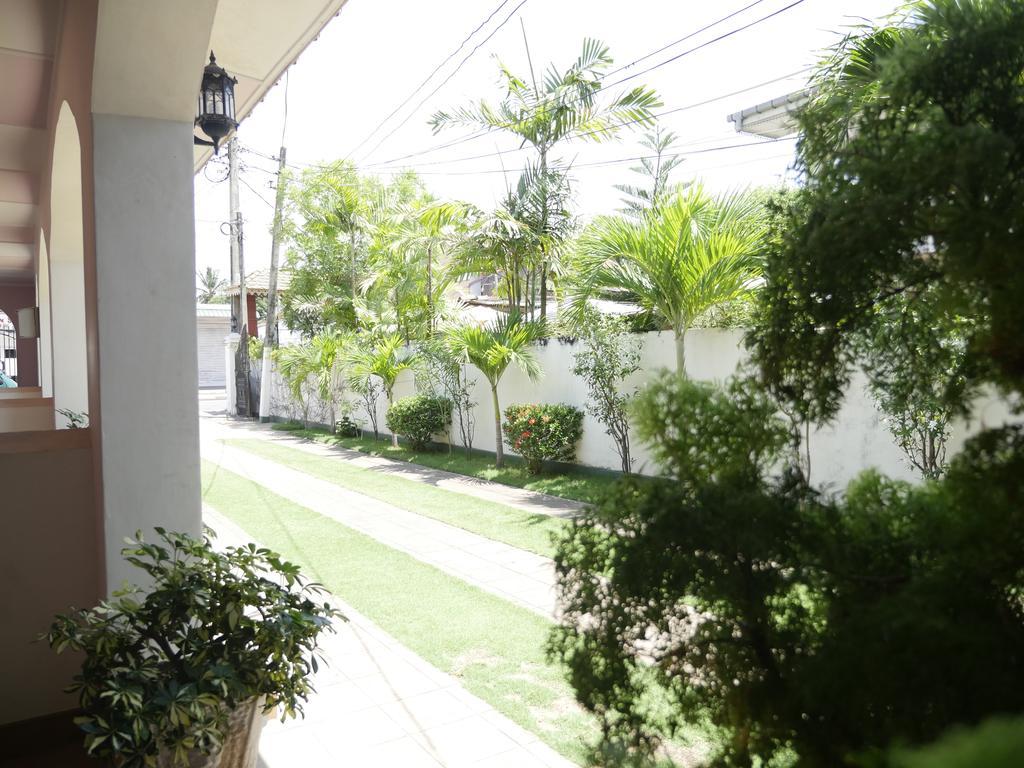Ocean View Tourist Guest House At Negombo Beach Near The Airport Exteriör bild
